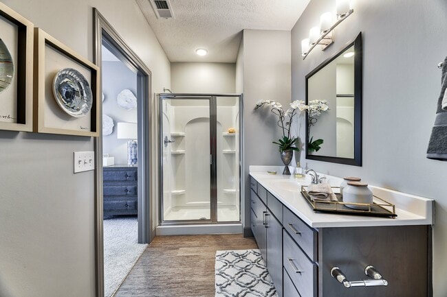 Bathroom - Steel House