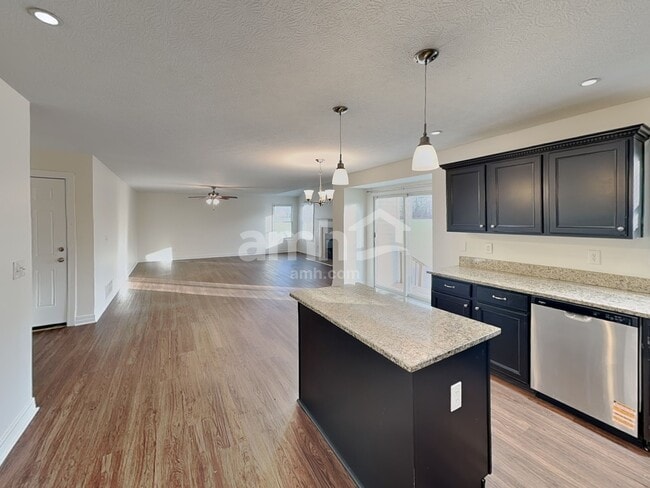 Photo - 629 Lanning St