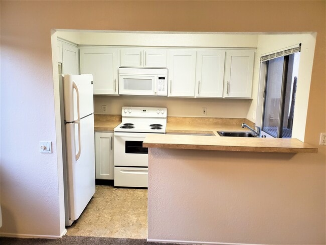 Building Photo - 7979 Mission Center Ct Unit 01