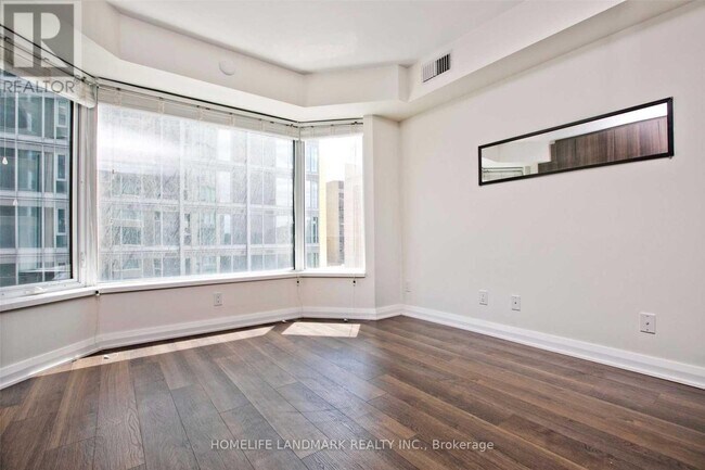 Photo - 155 Yorkville Ave Unit 912