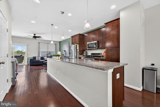 Photo - 6157 Posey St