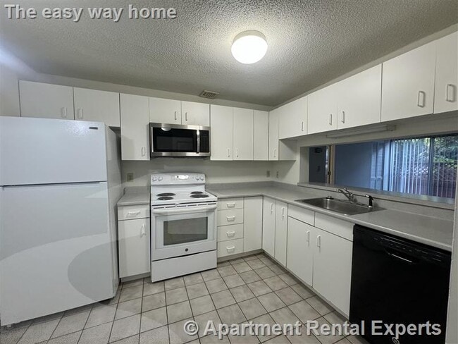 Photo - 175 Beacon St Unit #G03