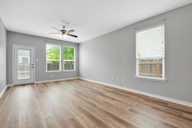 Photo - Charming 2 Bed 2 Bath Home in Highly Sought After Alamo Ranch Area!