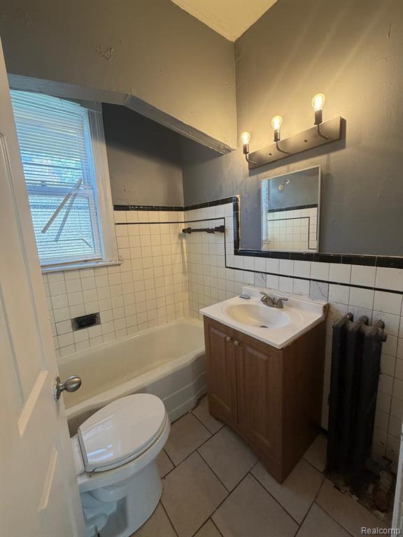 Photo - 2528 Helen St