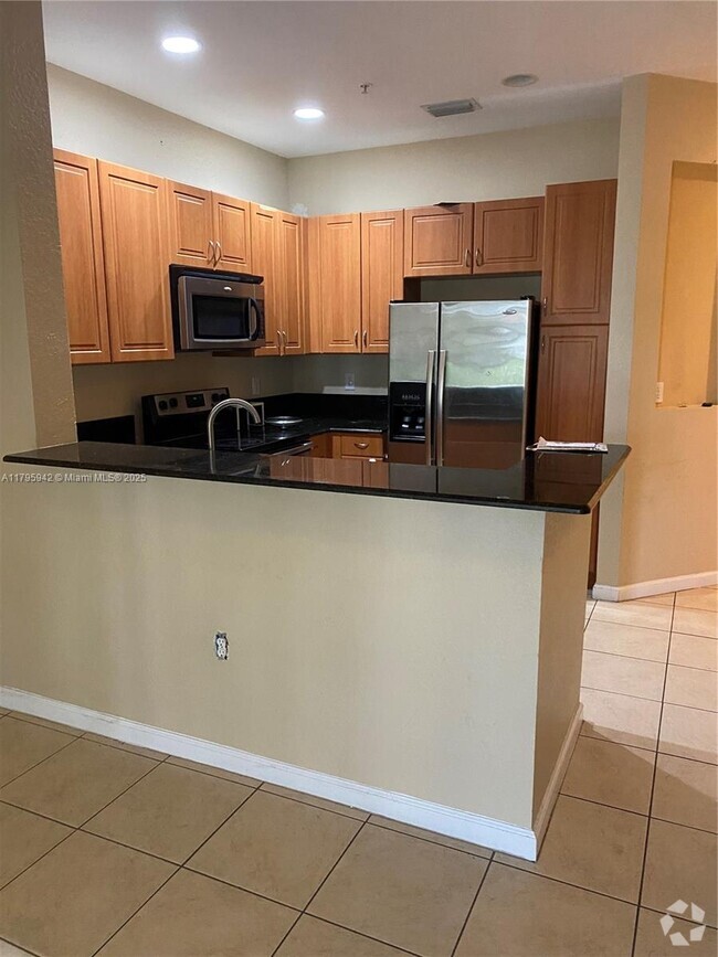 Building Photo - 2832 SW 81st Ave Rental