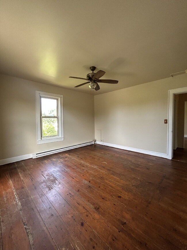 Photo - Spacious 2-Bedroom Apartment – Convenient Front Royal Location