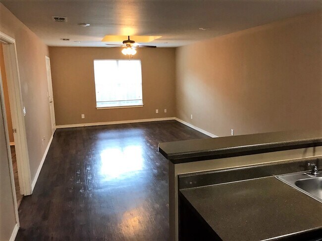 Photo - 4267 Castlegate Dr Unit 4267