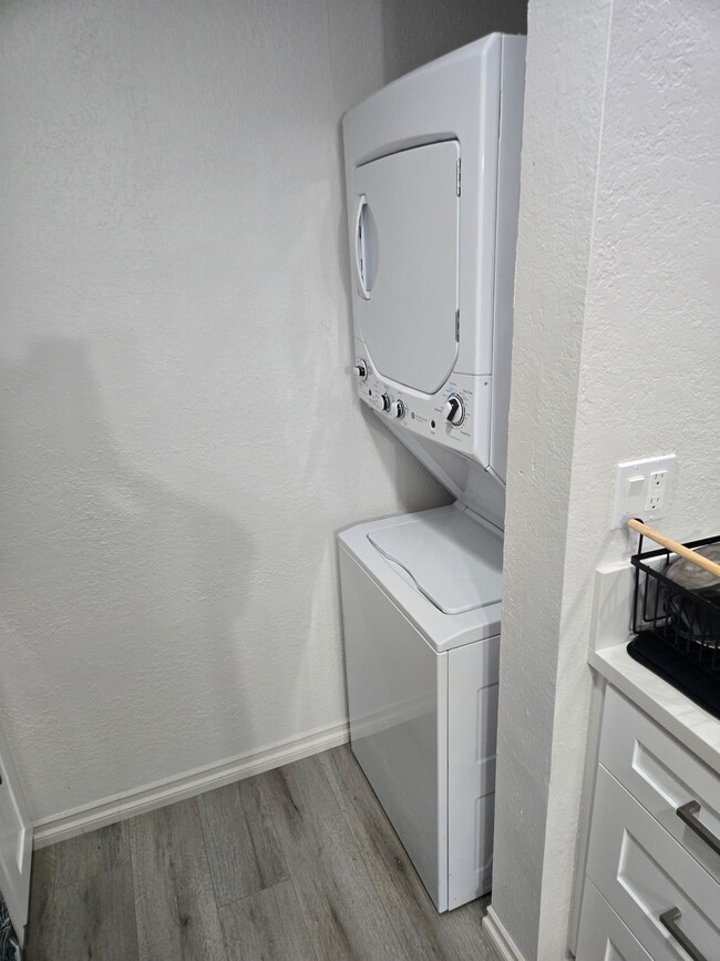 Photo - 9229 Village Glen Dr Unidad 136