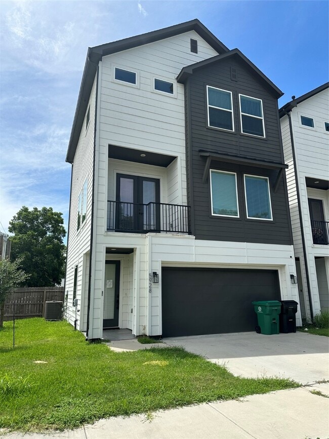 Building Photo - 5928 Conley St