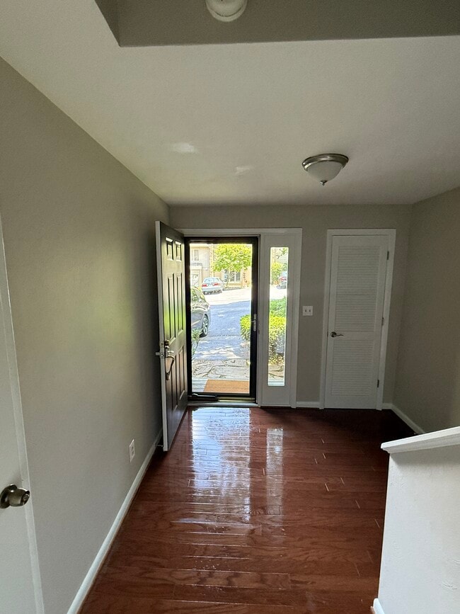 Photo - 3426 Londonderry Ct