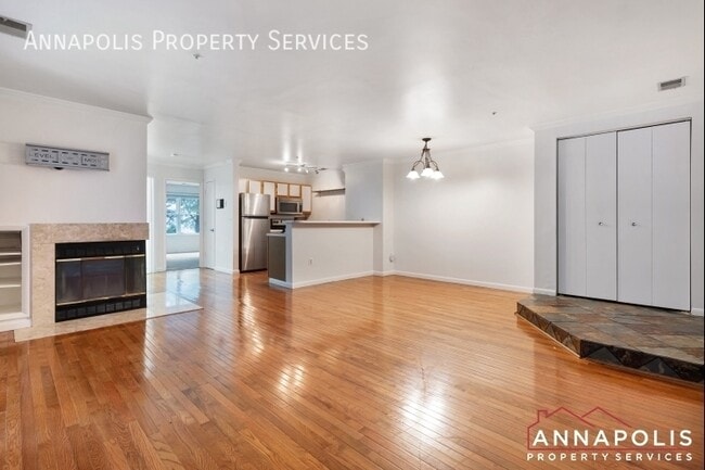 Photo - 10 Greystone Ct