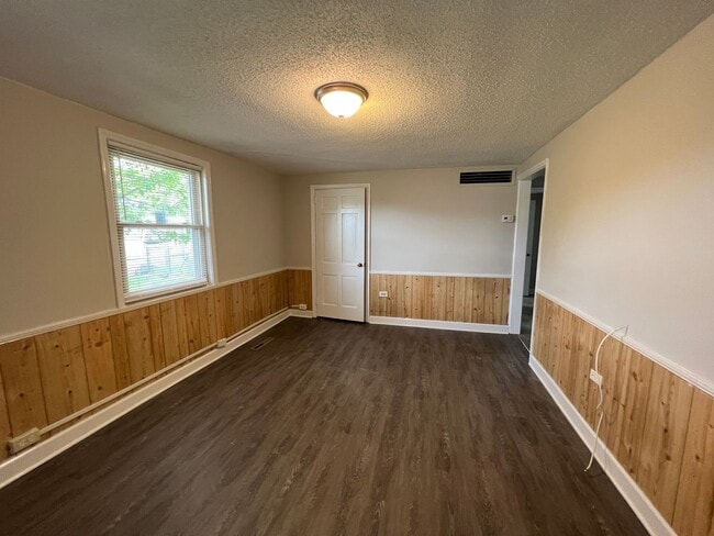 Photo - MOVE-IN READY!