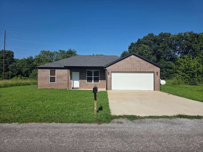 Building Photo - 13 Lockhart Ln