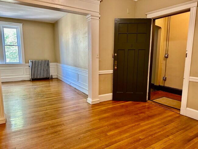 Photo - 330 St Paul St Unidad 3