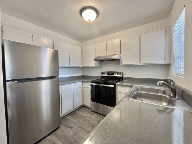Photo - 16818 N 56th St