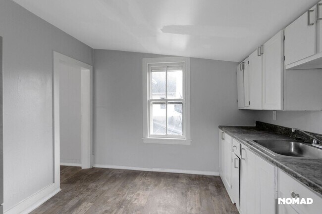 Photo - Charming 1BR Duplex in Salem