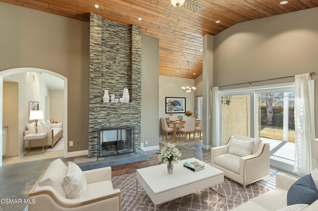 Photo - 3332 Holloway St