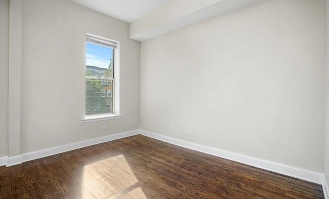 Photo - 4542 S Indiana Ave