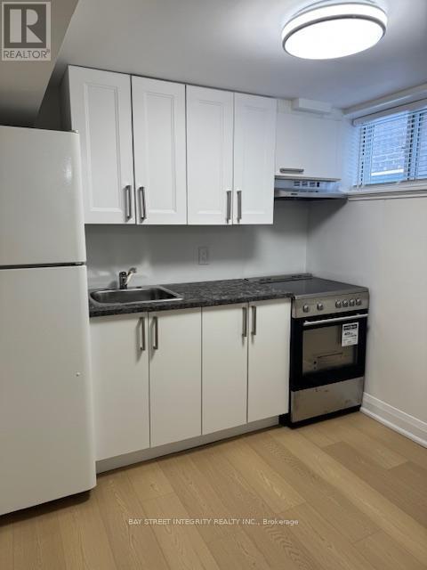 Photo - 244 King Edward Ave