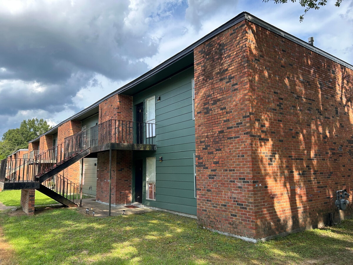 Photo - Military Square Apartments