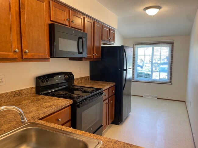 Photo - 2703 Vineyard Dr