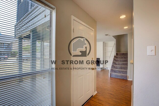Photo - 803 Treadwell Ct