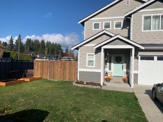 Photo - 1903 SE Silktassel Wy