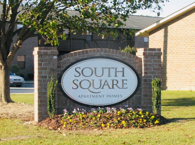 Building Photo - 714 Patton Cir Unit 14