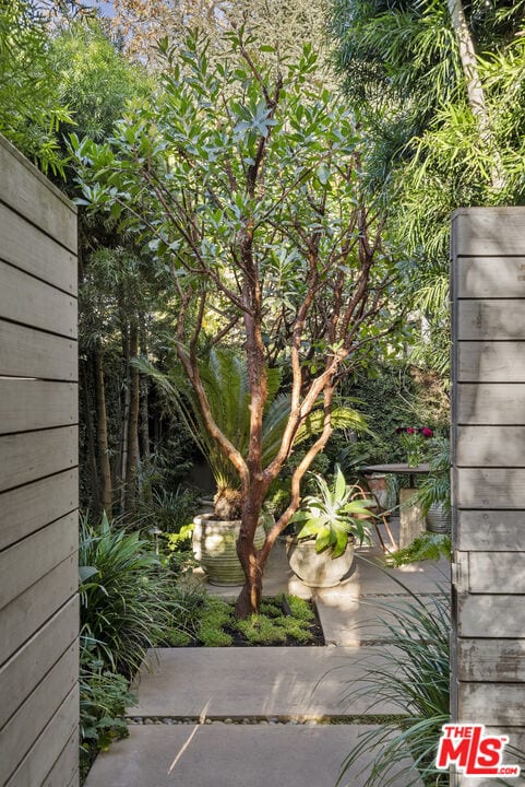 Photo - 634 Milwood Ave