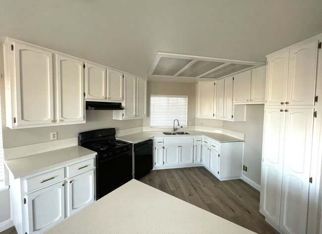 Photo - 8101 Jacaranda Ave