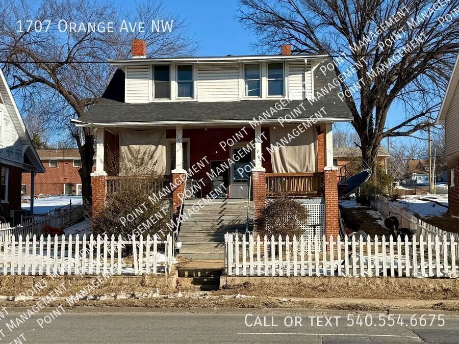 Photo - 1707 Orange Ave NW