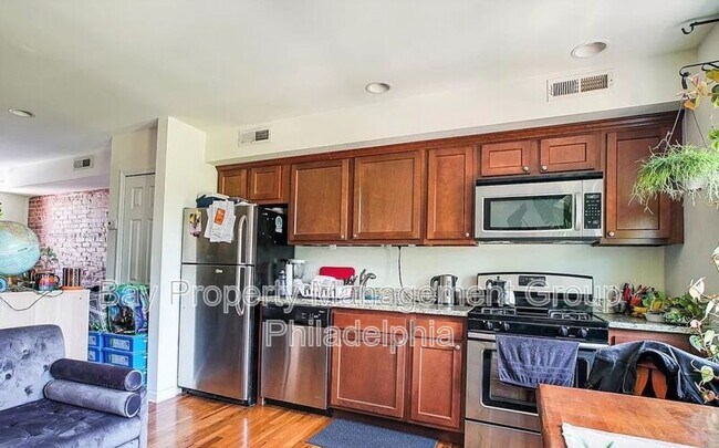 Photo - 5117 Pine St Unit 3