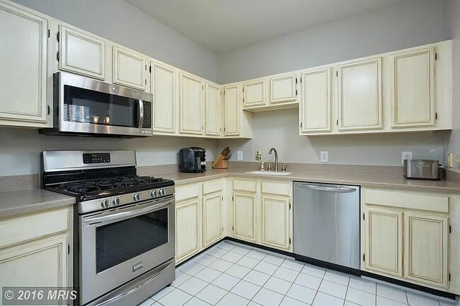 Photo - 20417 Riverbend Square Unidad 2BD2BR Condo