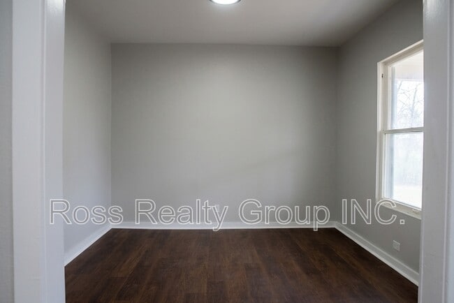 Photo - 902 Mason St