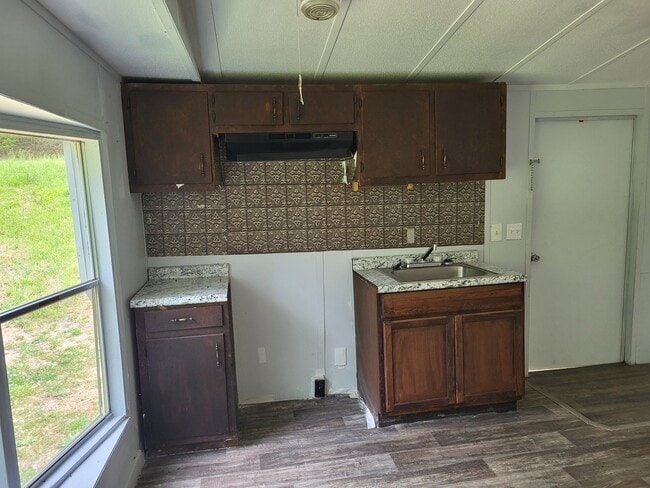 Photo - 196 Phoenix Dr