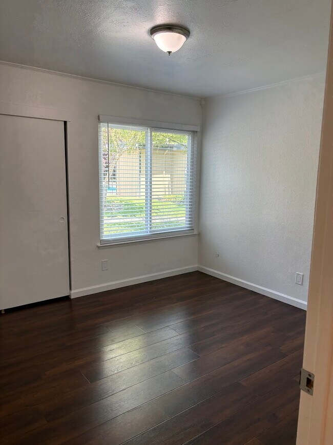 Photo - 6724 Plymouth Rd Unidad 63