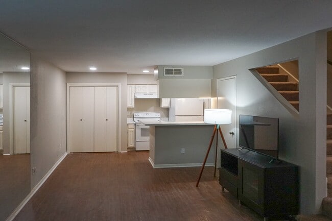 Photo - 2110 Wilcrest Dr Unidad 147