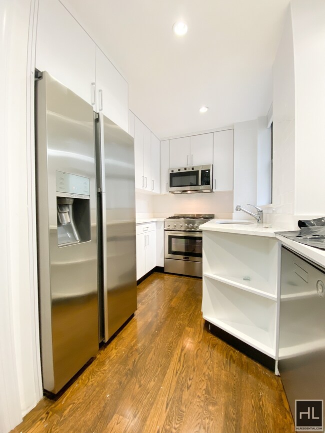 Photo - WEST 58 STREET Unidad PHC