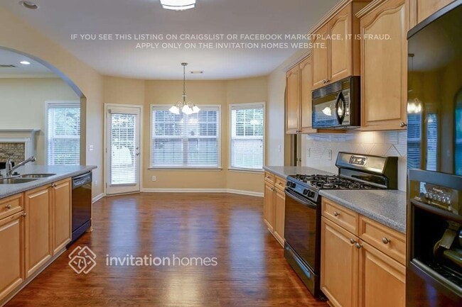 Photo - 940 Island Bluff Ln