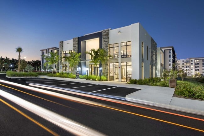 Photo - Solena Miramar Apartments