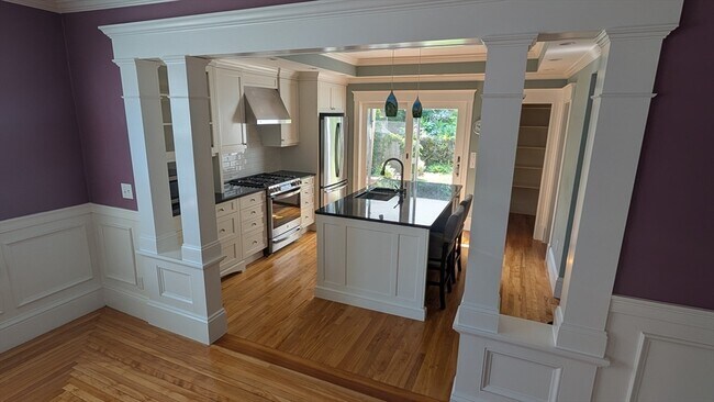 Photo - 133 Elmwood Rd Unit 2