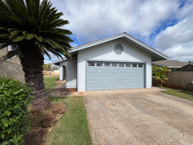 Mililani Town - 2 bedrooms, 1 bathroom hom... - Mililani Town - 2 bedrooms, 1 bathroom hom... House