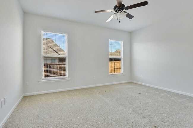 Photo - Two year old 3 bedroom available for Lease in Hunters Trace!