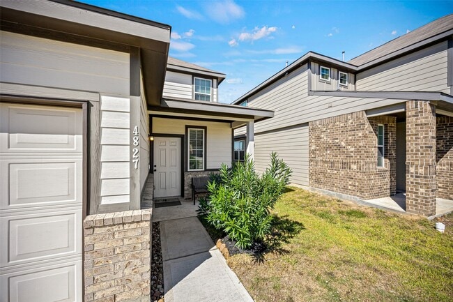 Photo - 4827 Purple Wisteria Ln