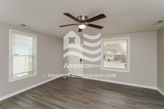 Photo - 1729 W Ormsby Ave