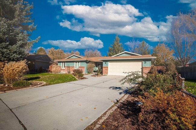 Photo - Heart of Eagle 4 Bed 2 Bath Home