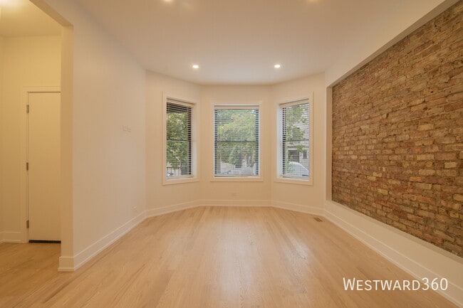 Photo - 3720 N Racine Ave Unit 1