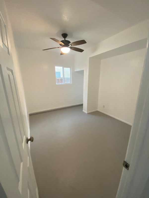 15221 Hallmark Ln