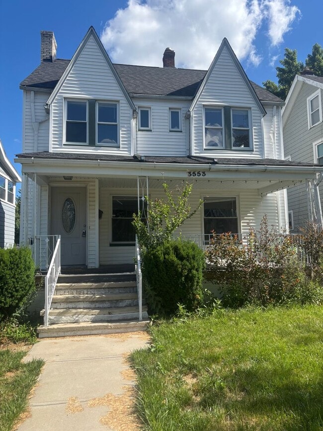 Building Photo - CLEVELAND HEIGHTS 4 BED SINGLE