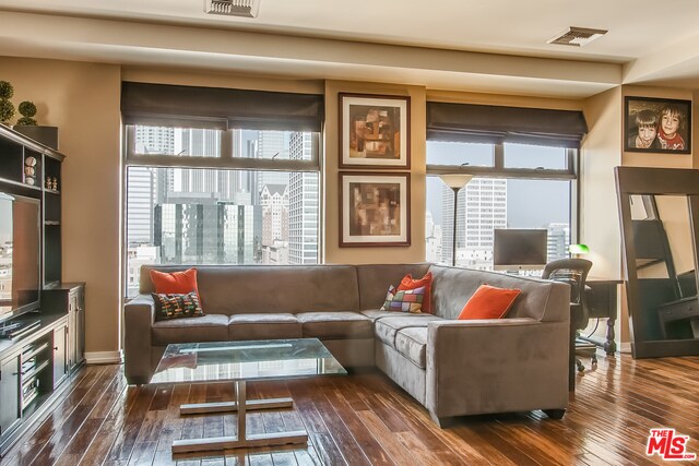 Photo - 801 S Grand Ave Unidad 1506 Rental